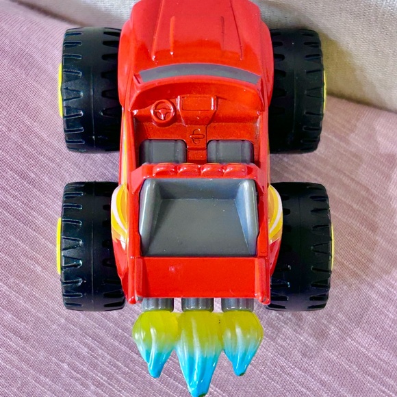 Blaze The Monster Machines BLAZING SPEED Die cast RED Truck Vehicle Toy 2014 - Picture 4 of 6